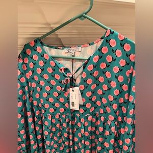 NWT fun maxi dress. Throw a belt on with it for extra fun!!